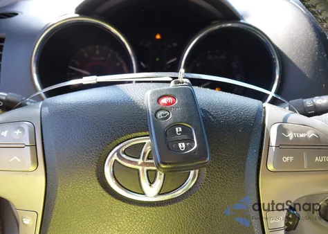 2010 Toyota Highlander V6 Limited from USA, damaged, VIN 5TDDK3EH9AS025859